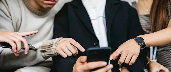 马来西亚新规，2026年起16岁以下禁独立使用社交媒体，引热议