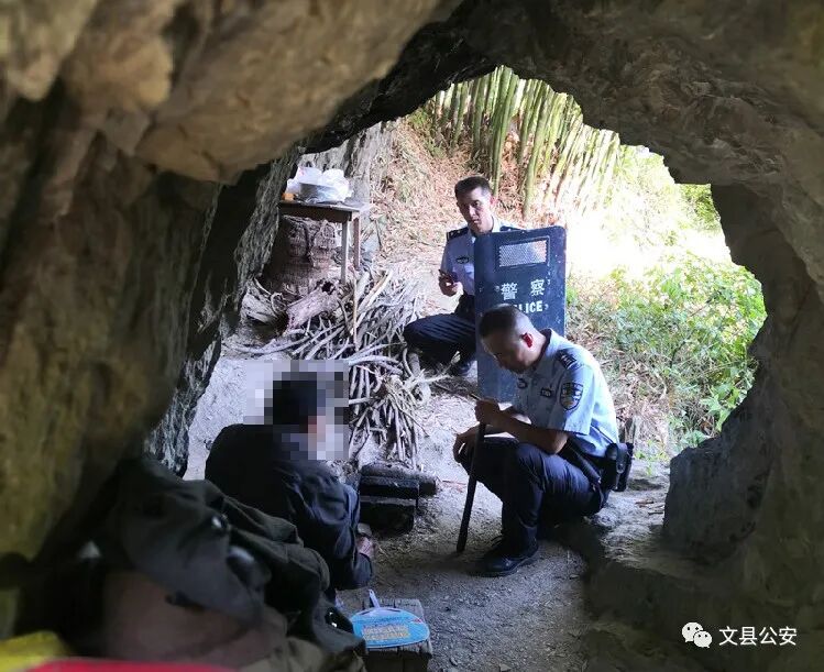 广西昭平回应老人山洞居住多年，多方联动解困安，温情关怀暖人心