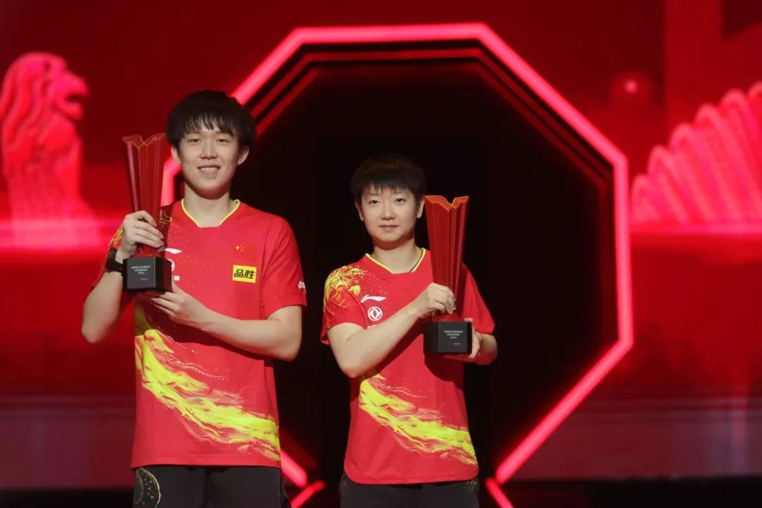 荣耀加冕！樊振东、王楚钦、孙颖莎荣获运动健将称号，乒坛新星的青春担当